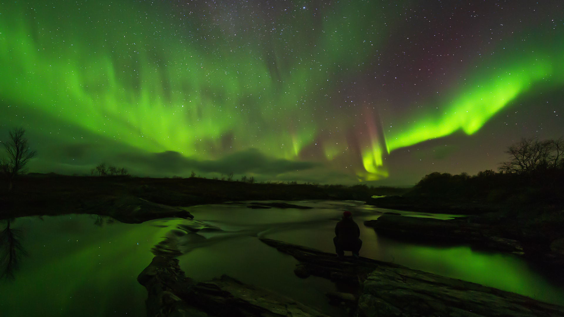 Thor-Arthur Didriksen_troms og finnmark_Strommer_av_vann_og_nordlys