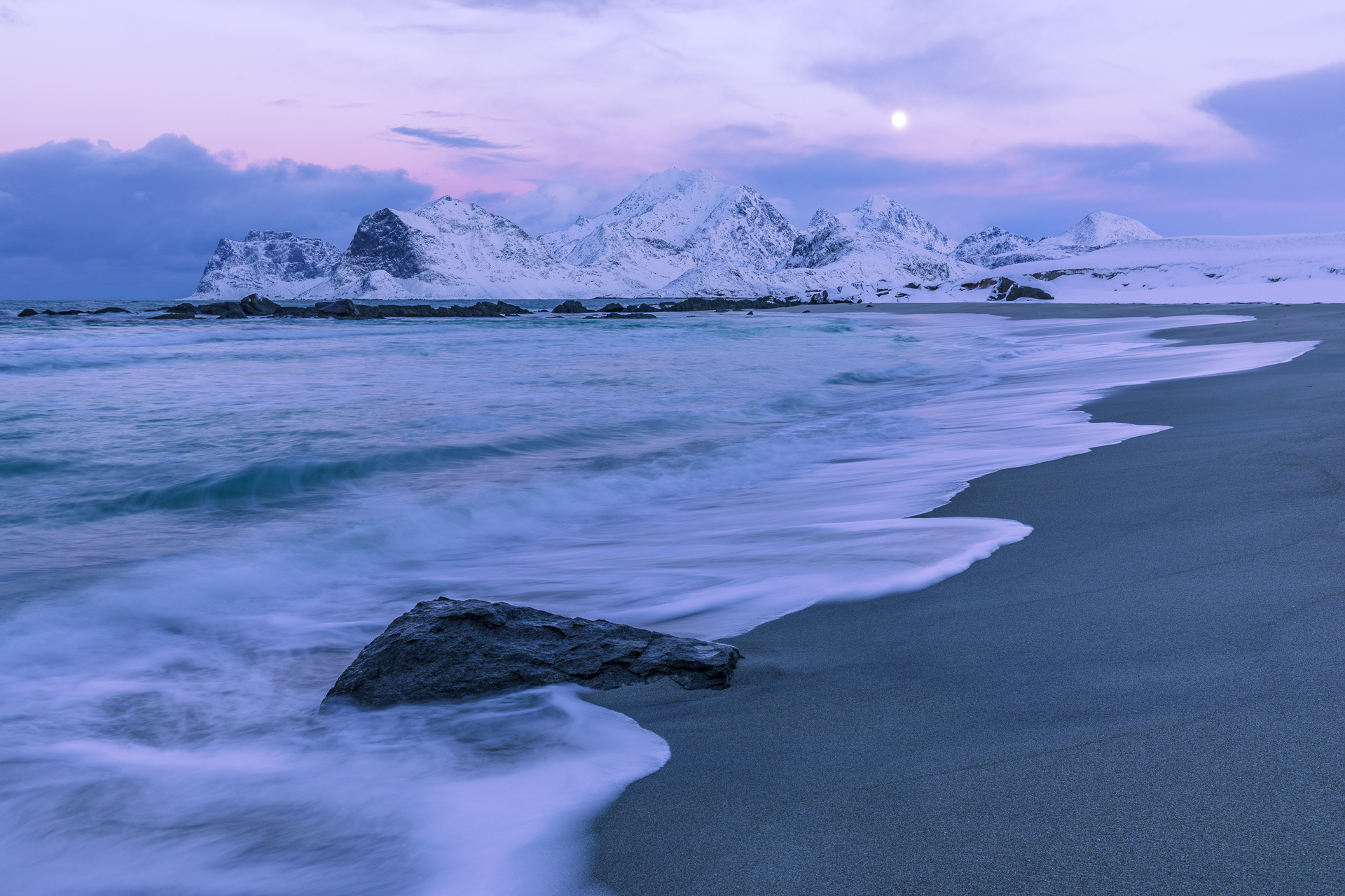 Sven-Fredriksen_Nordland_Lofotstrand