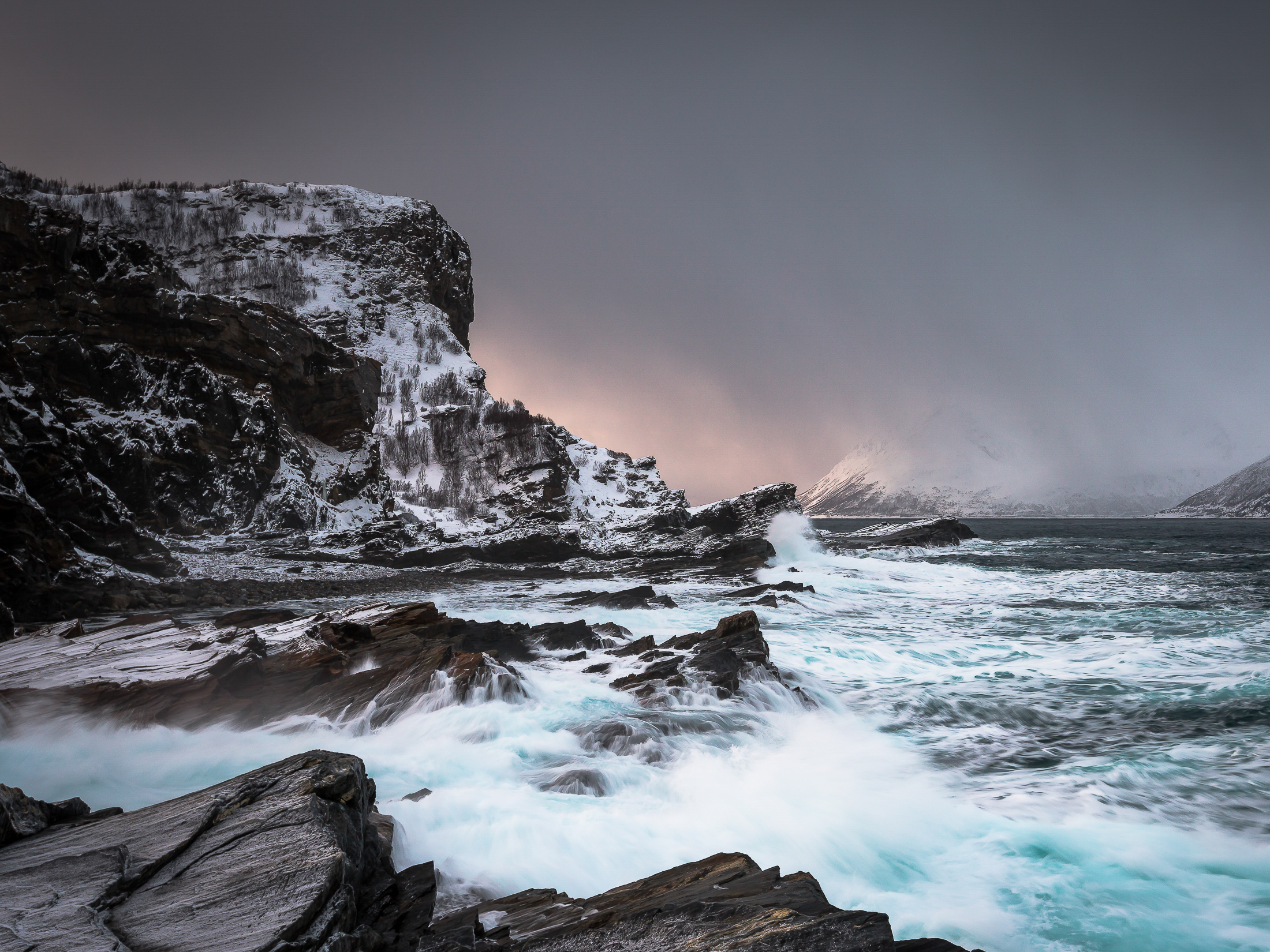 1694080556-trond-ostvang_troms_hav-tar-land-1